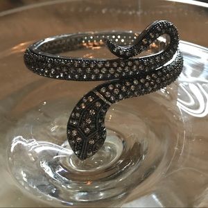 Bcbg Maxazria snake bracelet Anthracite crystal